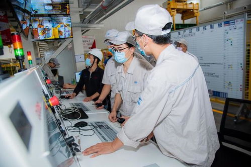 探訪智造新標桿 走進紅旗新工廠，揭秘民族品牌技術躍遷